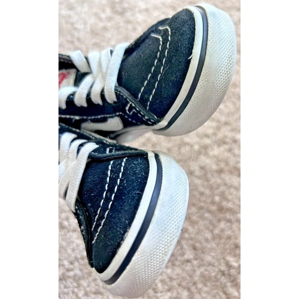 Vans Sk8-Hi Black Streetwear Skate Side Zip‎ Sneaker - Toddler 5.5